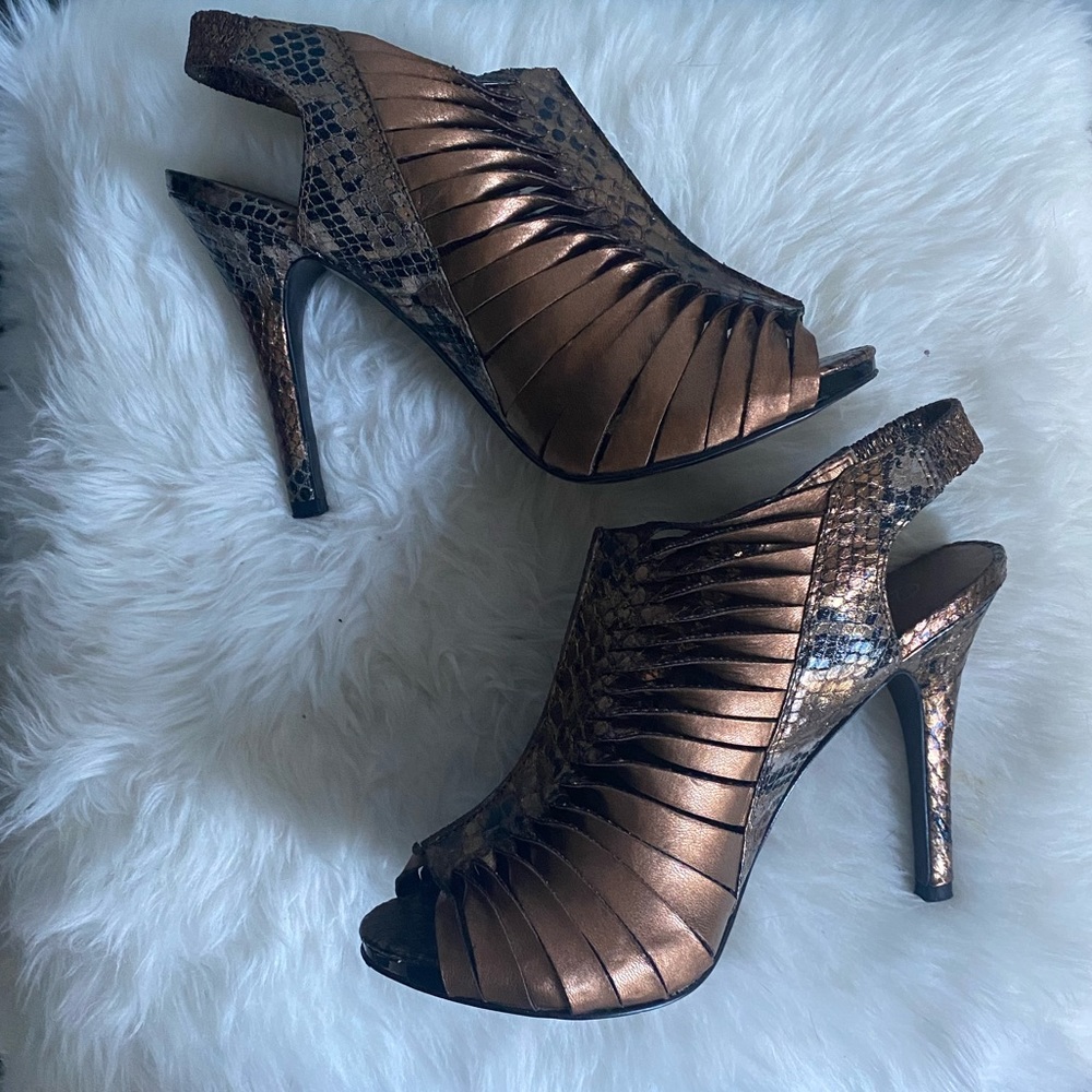 Twisted-Bronze Snake Pattern Carlos Heels Size 8.5